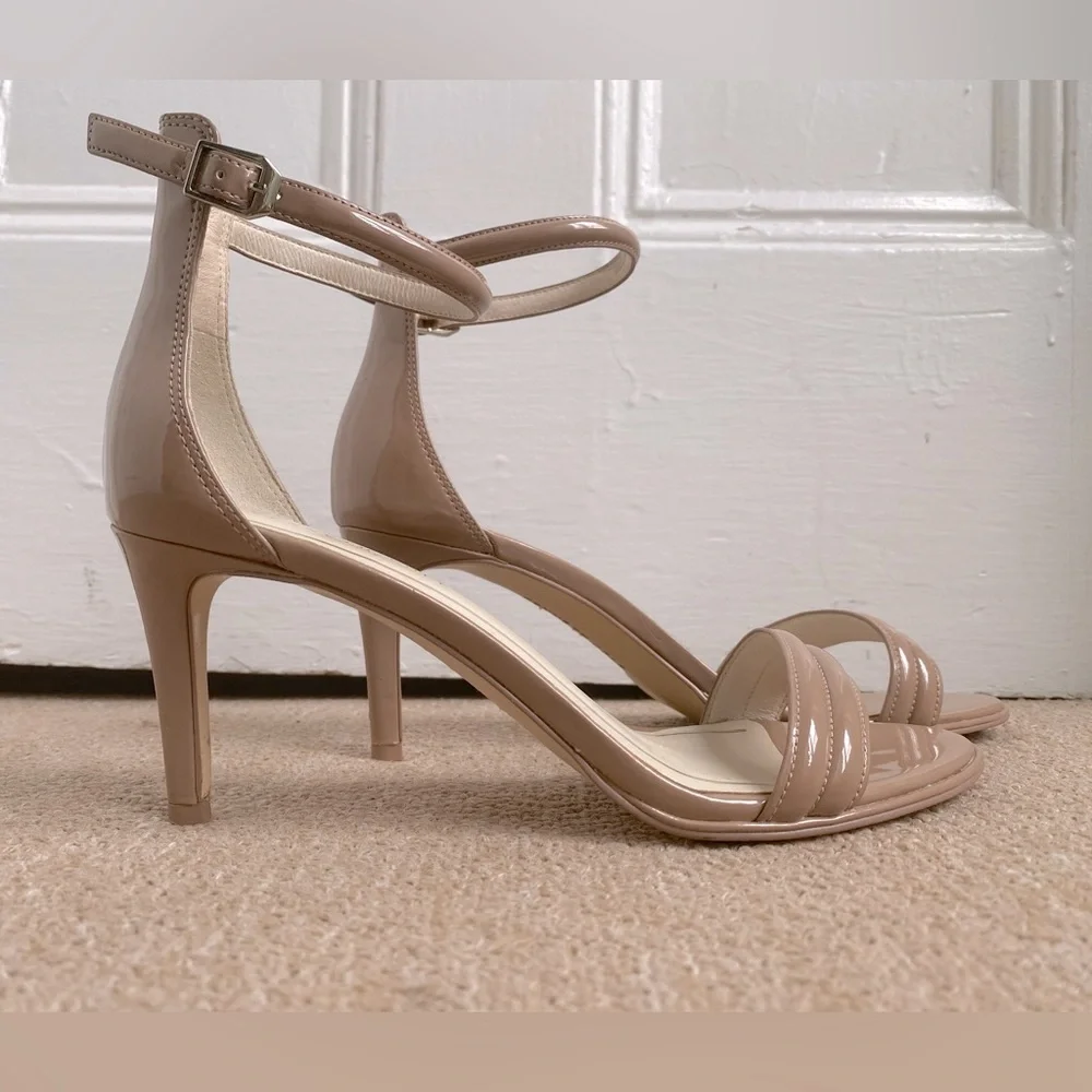 Kenneth Cole Milania Taupe
Heels Sz 8,5 - Picture 1 of 9